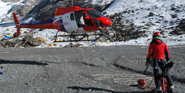 Luftretter von Fishtail Air lernen von den Spezialisten der Air Zermatt