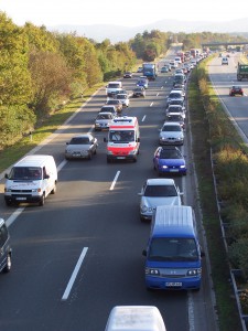 Rettungsgasse - Quelle: Wikimedia Commons / Creative Commons Lizenz